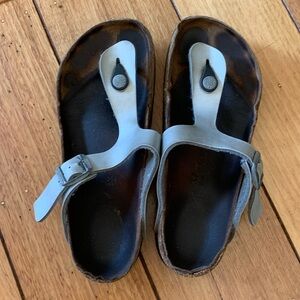Birkenstock Gizeh silver size 37 price reflects condition